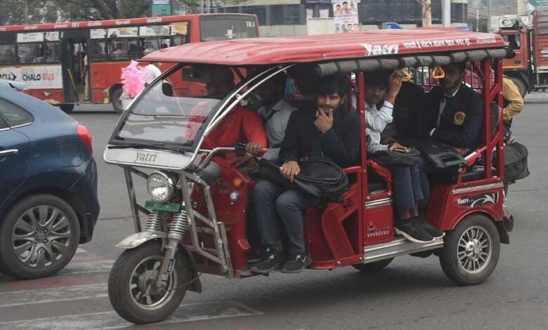 इंदौर-में-ई-रिक्शा-किराया-तय:-2-km-तक-यात्रियों-से-लिए-जाएंगे-₹10
