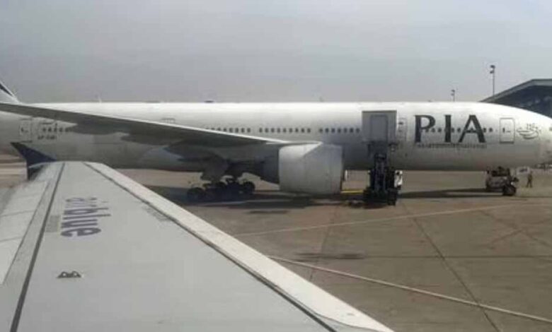 पाकिस्तान-ने-सभी-उड़ानों-पर-लगाई-रोक:-एयरस्पेस-को-किया-अलर्ट