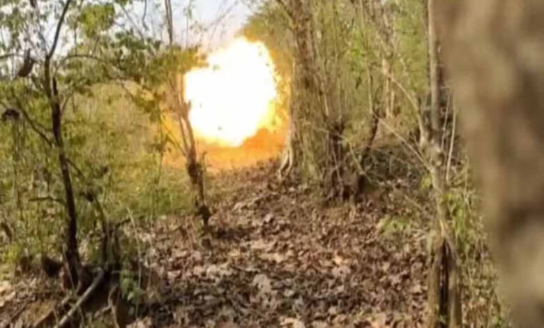 माओवादियों-की-ied-साजिश-का-शिकार-हुआ-किशोर,-हालत-नाजुक