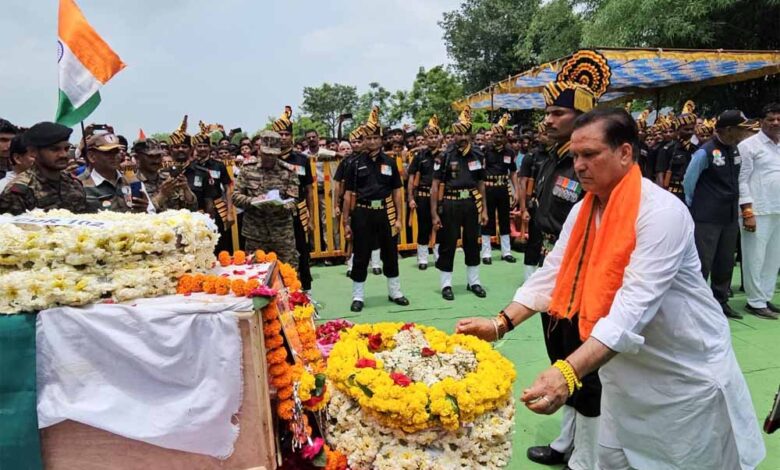 मंत्री-टेटवाल-ने-वीरगति-प्राप्त-जवान-श्री-नागर-को-दी-श्रद्धांजलि,-राजकीय-सम्मान-के-साथ-दी-गई-विदाई
