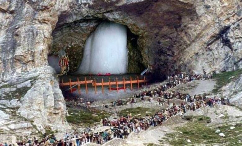 अमरनाथ-यात्रा-सुचारू-रूप-से-जारी,-22-दिनों-में-3.6-लाख-से-अधिक-लोगों-ने-किए-दर्शन