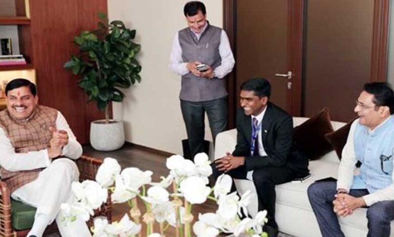 मुख्यमंत्री-डॉ.-यादव-की-दुबई-में-भारत-के-कॉन्सुल-जनरल-से-मुलाकात