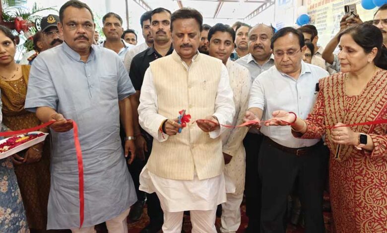 उप-मुख्यमंत्री-ने-जिला-चिकित्सालय-रीवा-में-नवीन-मेटरनिटी-विंग-कक्ष-का-किया-शुभारंभ