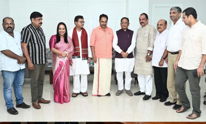 मुख्यमंत्री साय से केरल एवं ओडिशा के सांसदों के प्रतिनिधिमंडल ने की सौजन्य मुलाकात
