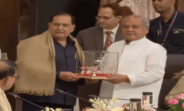 नरेन्द्र-सिंह-तोमर-ने-कहा-हमारे-देश-की-लोकतांत्रिक-प्रणाली-में-संसद-और-विधानसभाओं-की-महत्वपूर्ण-भूमिका