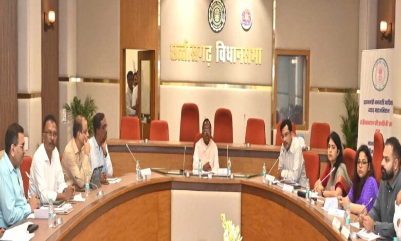 सहभागिता और संवेदनशीलता के साथ विशेष पिछड़ी जनजातियों के विकास के लिए करें कार्य: मंत्री रामविचार नेताम