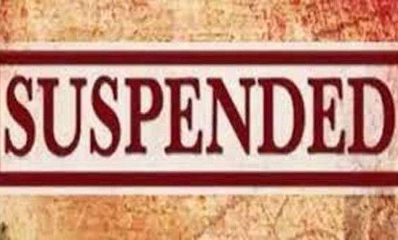 सीएम-हेल्पलाइन-में-गड़बड़ी-पर-बड़ी-कार्रवाई:-दो-सचिव-निलंबित,-13-अफसरों-को-नोटिस