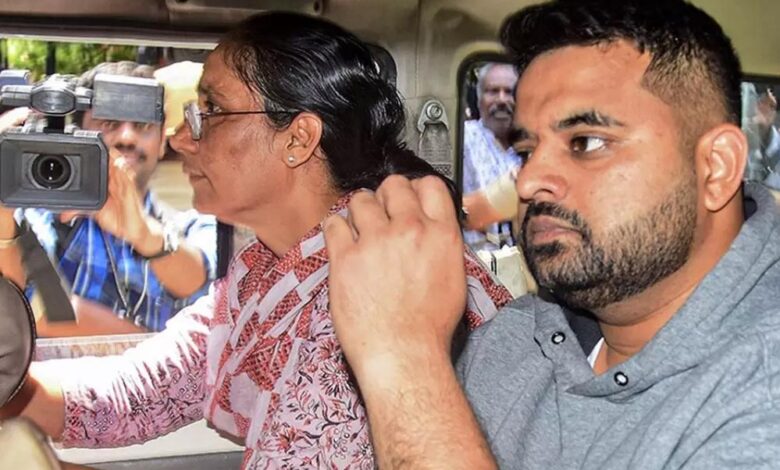 रेप-केस-में-देवेगौड़ा-के-पोते-प्रज्वल-रेवन्ना-को-उम्रकैद,-5-लाख-का-जुर्माना-भी