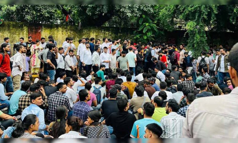 SSC परीक्षा विवाद: देशभर में छात्रों का उग्र प्रदर्शन, उठी न्याय की मांग