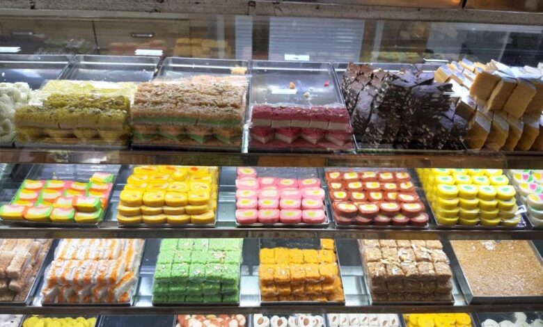 रक्षाबंधन-पर-मिलावटखोरों-की-निगरानी-तेज,-लेकिन-सैंपल-जांच-में-देरी-से-चिंता