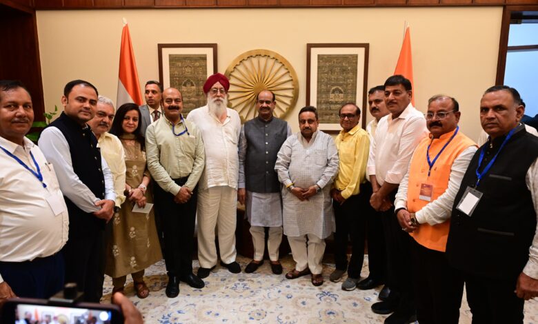 लोकतंत्र-से-व्यापारी-जुड़ाव-की-मिसाल:-संसद-में-cait-प्रतिनिधिमंडल-की-ऐतिहासिक-भागीदारी