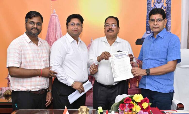 राजस्व मंत्री टंक राम वर्मा की पहल से वार्ता सफल, विभागीय कार्य नियमित रूप से होंगे संचालित