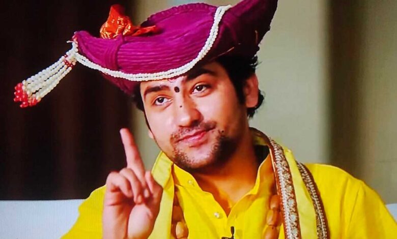 बुरहानपुर-हत्याकांड-पर-बागेश्वर-महाराज-का-विवादित-बयान:-‘दुर्गा-बनो,-काली-बनो,-लेकिन-बुर्के-वाली-मत-बनो