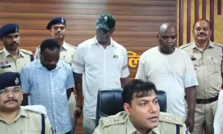 snapchat-पर-युवतियों-से-ठगी-करने-वाले-नाइजिरियन-और-दक्षिणी-अफ्रीकी-गिरोह-के-3-सदस्य-दिल्ली-में-धराए