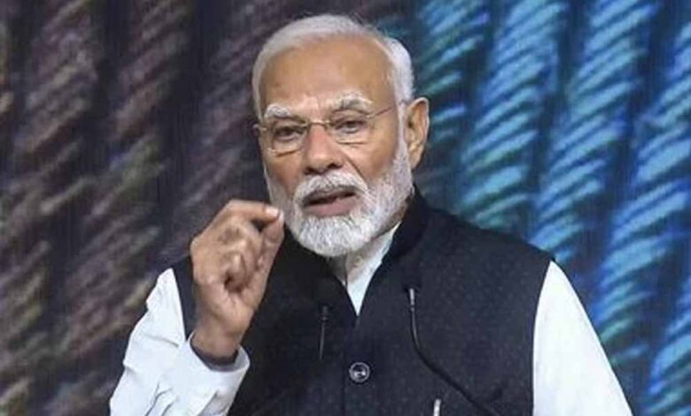 pm-मोदी-का-चौंकाने-वाला-बयान:-नेवी-चीफ-से-क्यों-कहा-‘आपके-मुंह-से-निवाला-छीन-लिया’?