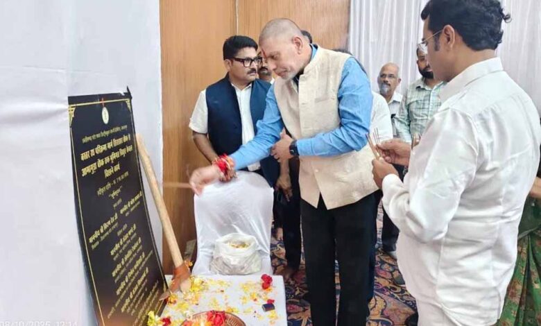 बस्तर-दशहरा-में-रथ-परिक्रमा-मार्ग-होगा-रोशन,-शुरू-हुआ-भूमिगत-बिजली-लाइन-बिछाने-का-काम