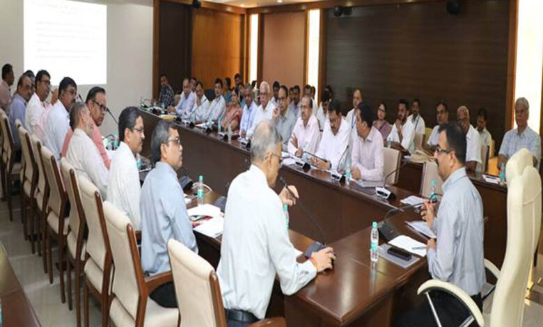 अपर-मुख्य-सचिव-राजन-ने-उच्च-शिक्षा-विभाग-की-बैठक-ली