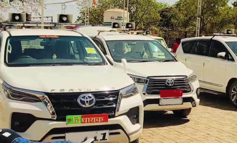 कोर्ट-के-आदेश-बेअसर,-नेताओं-और-मंत्रियों-में-हूटर-लगाने-की-होड़