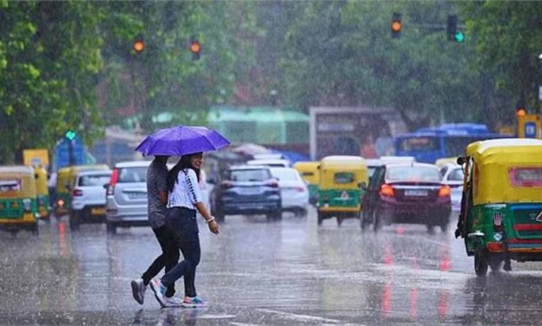 महाराष्ट्र-में-भारी-बारिश-का-अलर्ट,-मुंबई-में-येलो-चेतावनी-जारी