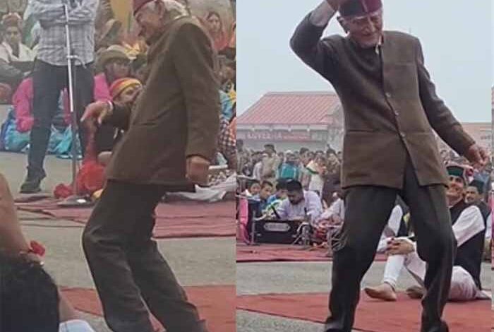 92-साल-की-उम्र-में-पूर्व-dgp-का-एनर्जेटिक-डांस,-देखकर-लोग-रह-गए-हैरान