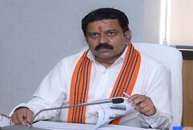 डिप्टी-सीएम-विजय-शर्मा-का-बयान:-बस्तर-नक्सलवाद-से-विकास-की-राह-पर