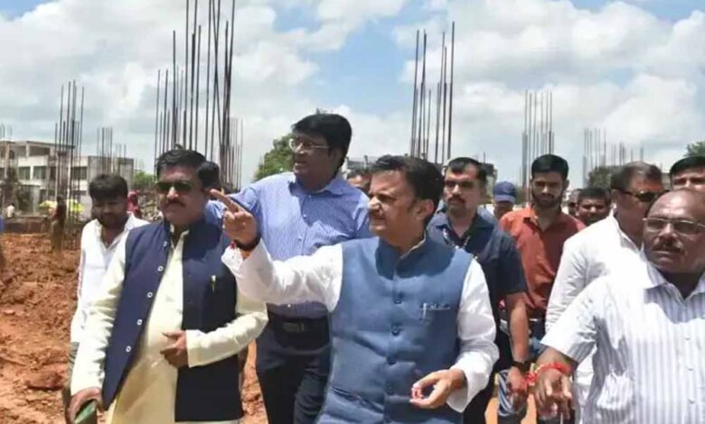 मऊगंज-में-स्वास्थ्य-सेवाओं-को-बेहतर-बनाने-प्राथमिकता-से-कराए-जा-रहे-हैं-कार्य:-उप-मुख्यमंत्री-शुक्ल