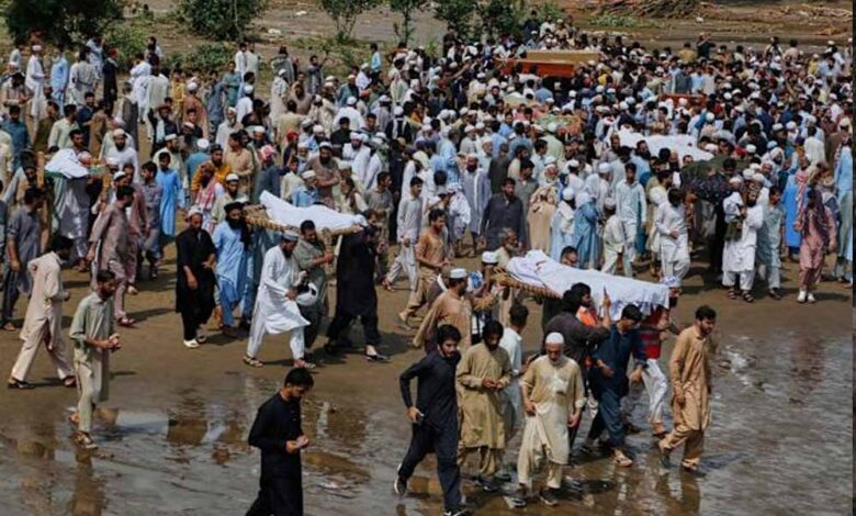 पाकिस्तान-में-मूसलाधार-बारिश-से-तबाही,-मौत-का-आंकड़ा-600-के-पार