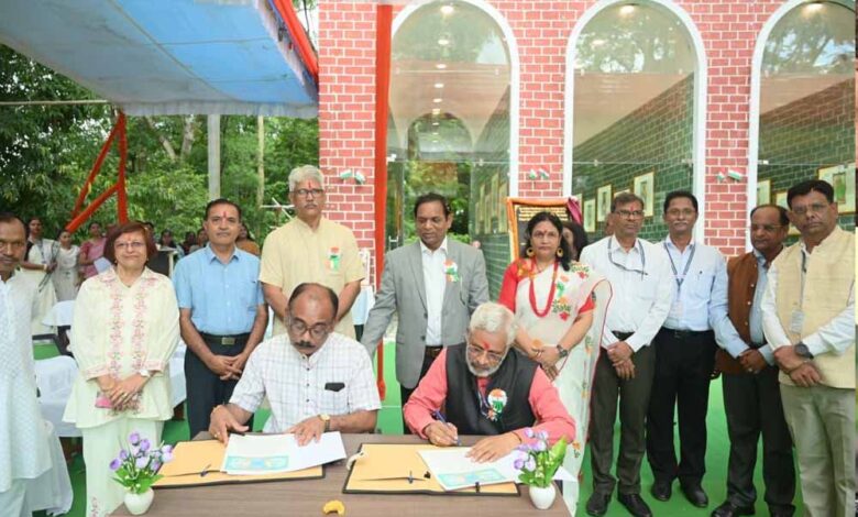 रायपुर-:-छत्तीसगढ़-की-जनजातियों-पर-शोध-और-अनुसंधान-की-राह-खुली