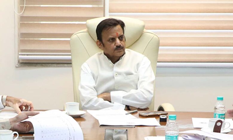 उप-मुख्यमंत्री-शुक्ल-ने-विंध्य-क्षेत्र-और-प्रभार-ज़िले-सागर-के-सड़क-निर्माण-कार्यों-की-समीक्षा-की