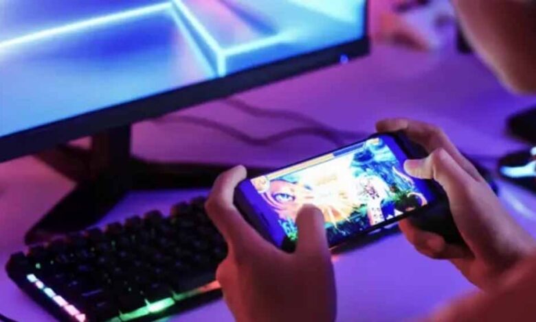 ऑनलाइन-गेमिंग-बिल-2025:-रियल-मनी-गेम-से-होने-वाले-नुकसान-पर-लगेगी-लगाम