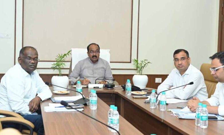 रायपुर-:-केन्द्रीय-आवास-और-शहरी-कार्य-मंत्रालय-की-ऑनलाइन-समीक्षा-बैठक-में-शामिल-हुए-उप-मुख्यमंत्री-अरुण-साव