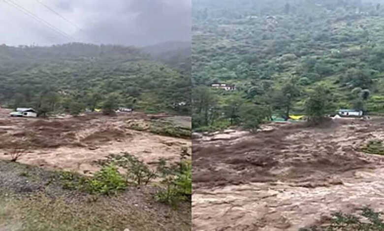 जम्मू-कश्मीर-में-बादल-फटने-से-तबाही-का-डर,-कई-घरों-के-बहने-की-आशंका,-राहत-कार्य-जारी