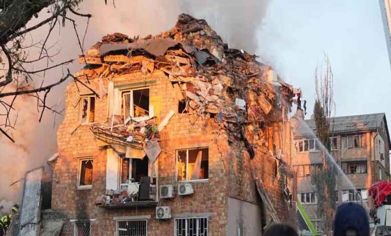 रूस-का-बड़ा-हमला:-यूक्रेन-पर-629-मिसाइलें-और-ड्रोन-दागे,-14-की-मौत