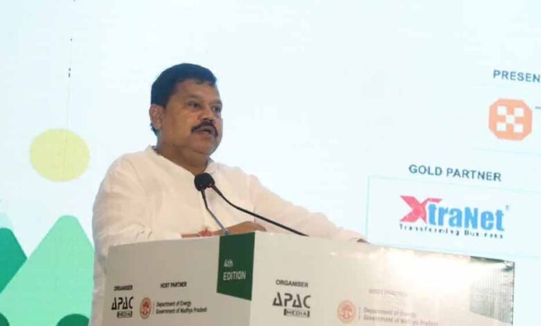 वर्तमान-के-साथ-भावी-पीढ़ी-का-भविष्य-उज्ज्वल-करने-के-लिए-सरकार-कटिबद्ध-:-ऊर्जा-मंत्री-तोमर