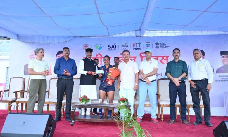 प्रदेश-में-सुव्यवस्थित-खेल-अधोसंरचना-और-सुदृढ़-खिलाड़ियों-का-निर्माण-सतत-प्रक्रिया-:-मंत्री-सारंग