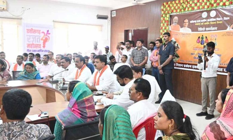 ‘दीदी-के-गोठ‘-रेडियो-कार्यक्रम-का-पूरे-प्रदेश-में-प्रसारण