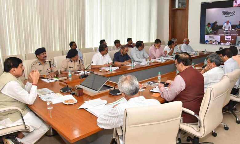 जिलों-में-उर्वरक-वितरण-में-अव्यवस्था-के-लिए-कलेक्टर-होगें-उत्तरदायी-–-मुख्यमंत्री-डॉ.-यादव