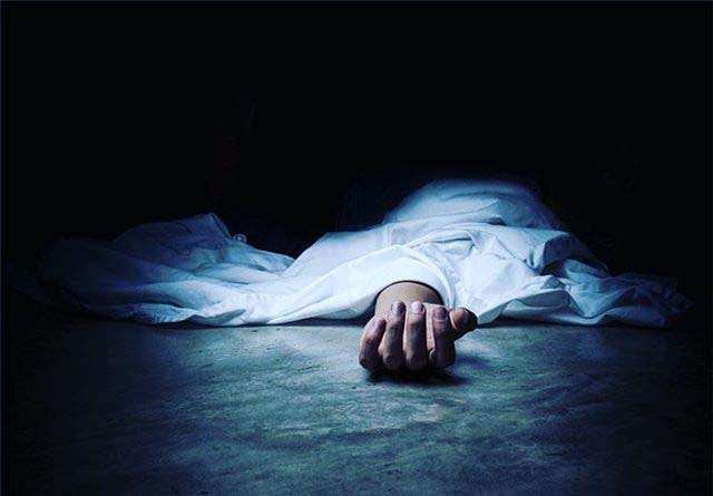 स्वास्थ्य-विभाग-की-लापरवाही-से-गई-महिला-की-जान-:-एंबुलेंस-न-मिलने-पर-निजी-वाहन-में-रास्ते-में-टूटी-सांस