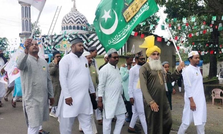 नई-लेदरी-में-ईद-मिलादुन्नबी-का-भव्य-जुलूस