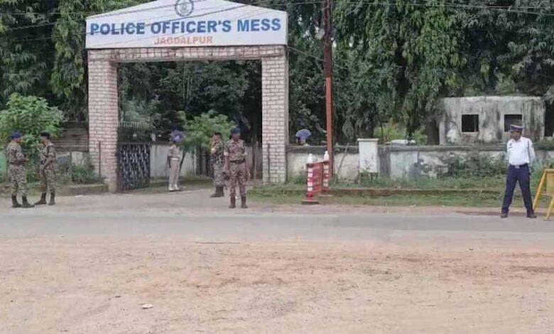 नक्सलवाद-खत्म-करने-को-पुलिस-अधिकारियों-ने-बनाई-रणनीति,-‘मार्च-26’-को-बड़े-अभियान-की-तैयारी