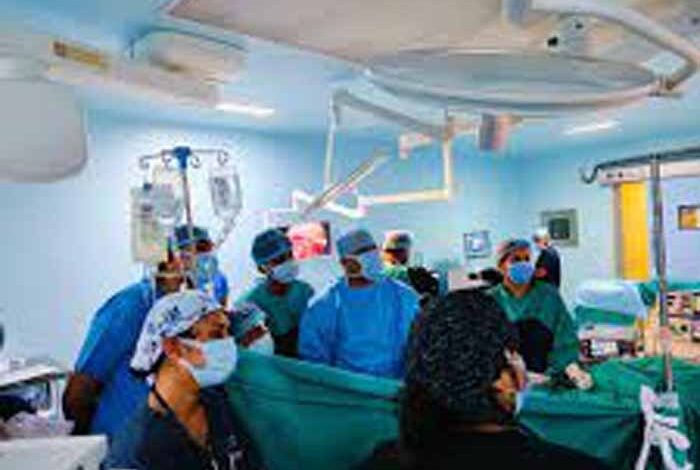 एम्स-भोपाल-की-कमाल-की-सर्जरी:-पैर-की-हड्डी-से-बनाया-नया-जबड़ा,-युवती-की-लौटी-मुस्कान