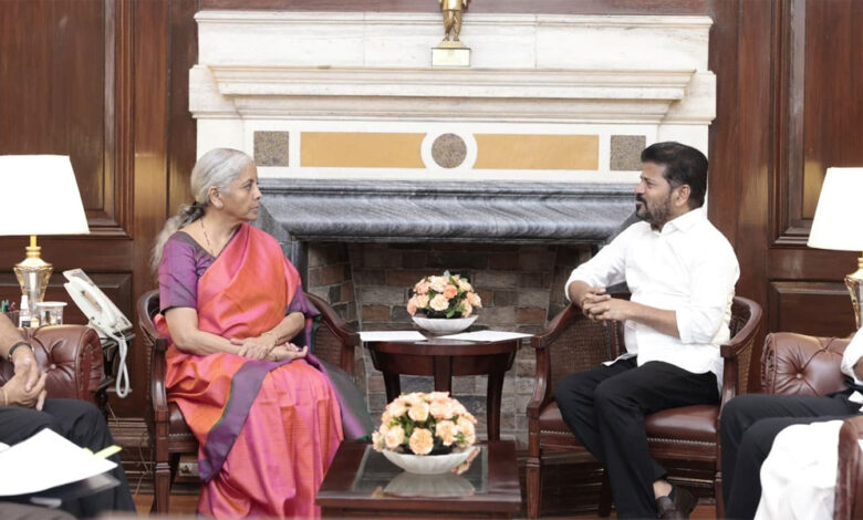आवासीय-विद्यालय-योजना-को-लेकर-तेलंगाना-के-मुख्यमंत्री-की-वित्त-मंत्री-सीतारमण-से-अहम-मुलाकात
