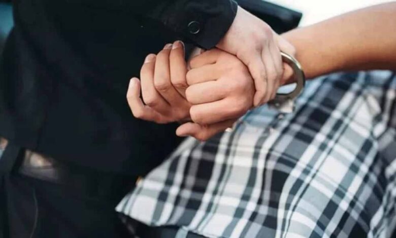 नोएडा-पुलिस-की-बड़ी-कार्रवाई:-मोबाइल-चोरी–स्नैचिंग-गिरोह-का-पर्दाफाश,-₹2-करोड़-का-इलेक्ट्रॉनिक-सामान-बरामद