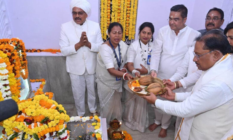 रायपुर-:-छत्तीसगढ़-सरकार-बाबा-गुरु-घासीदास-के-बताए-मार्ग-पर-चलकर-सभी-समाज-के-हित-में-कर-रही-है-कार्य-–-मुख्यमंत्री-विष्णु-देव-साय