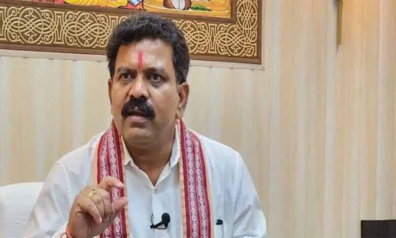 कांग्रेस-के-प्रदर्शन-पर-डिप्टी-सीएम-शर्मा-का-पलटवार,-बोले–-गांव-वालों-को-100–125-दिन-का-रोजगार-मिलेगा,-फिर-विरोध-क्यों?