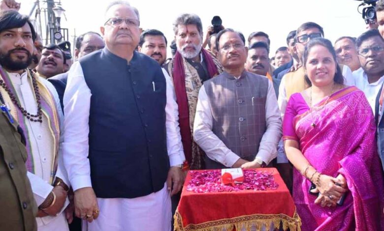 मुख्यमंत्री-विष्णु-देव-साय-ने-पूर्व-प्रधानमंत्री-स्वर्गीय-अटल-बिहारी-वाजपेयी-की-जयंती-पर-115-शहरों-मंग-अटल-परिसरों-का-लोकार्पण-किया