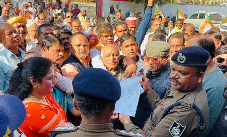 कोतमा-में-बीजेपी-कार्यकर्ताओं-ने-पुलिस-अधीक्षक-को-सौंपा-ज्ञापन,-क्षेत्रीय-मुद्दों-पर-उठाया-सवाल