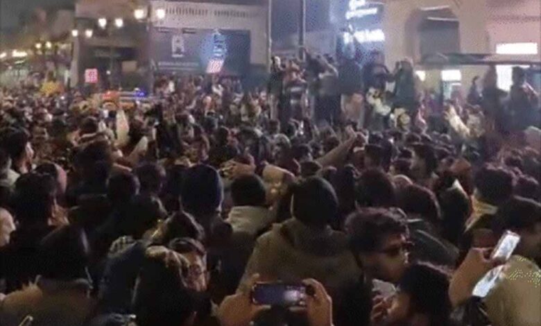 cg-news:-नए-साल-का-भव्य-स्वागत,-आतिशबाजी-और-पार्टियों-के-साथ-शुरू-हुआ-नववर्ष