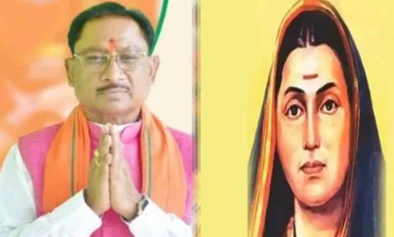 मुख्यमंत्री-विष्णुदेव-साय-ने-भारत-की-प्रथम-महिला-शिक्षिका-सावित्रीबाई-फुले-की-जयंती-पर-किया-नमन