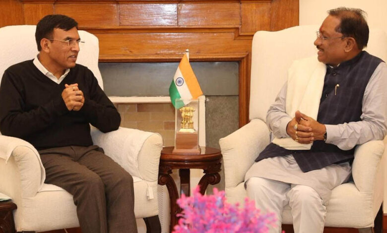 रायपुर-:-मुख्यमंत्री-विष्णु-देव-साय-ने-केंद्रीय-मंत्री-मनसुख-मांडविया-से-की-भेंट